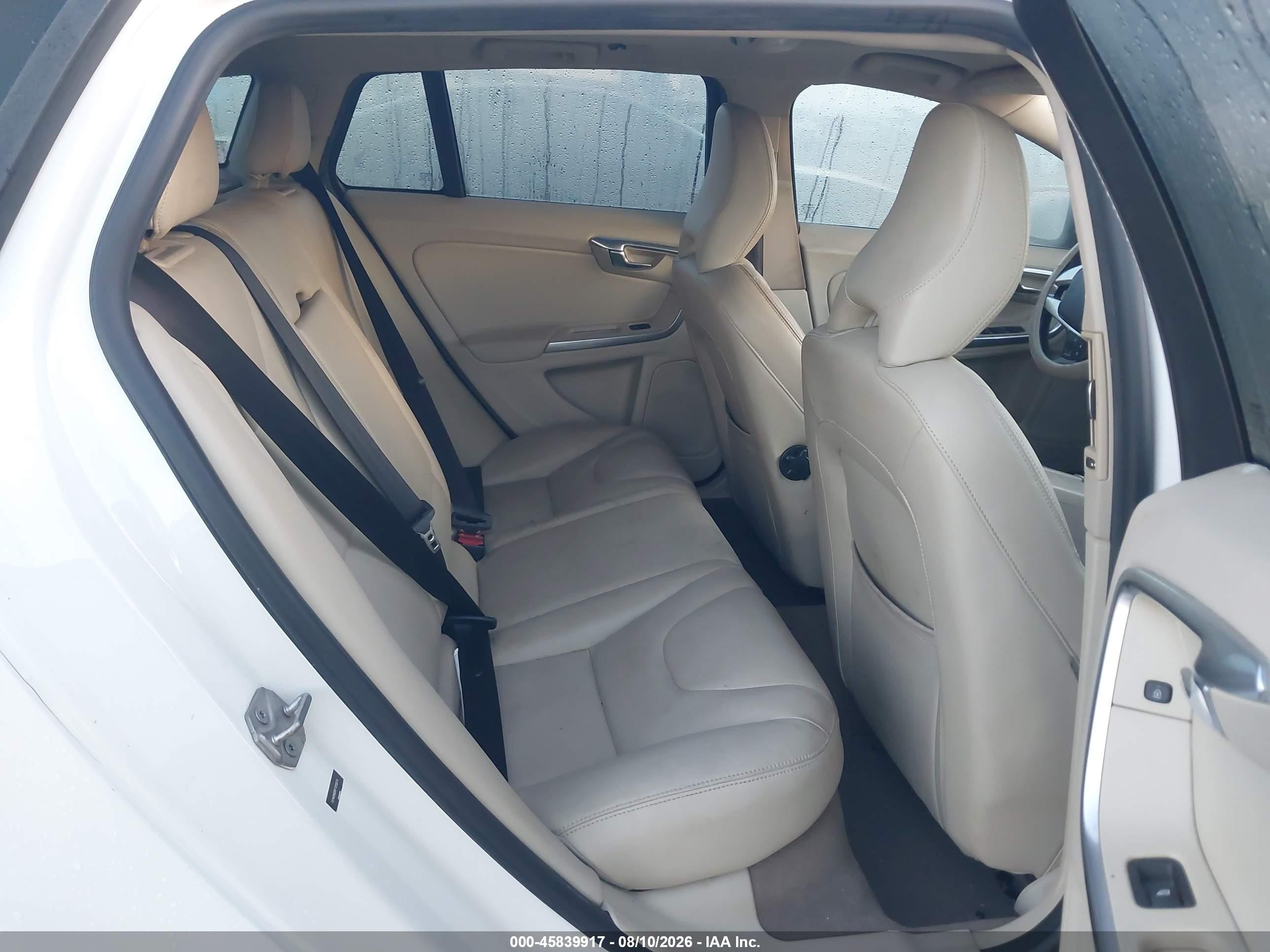 2015 Volvo V60 T5 Premier White vin: YV140MEB5F1213574