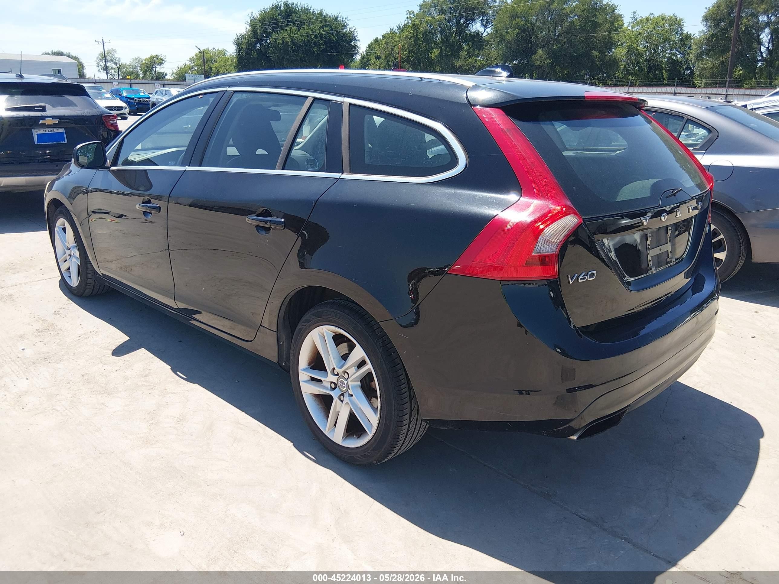 2015 Volvo V60 T5 Premier Black vin: YV140MEB6F1207654