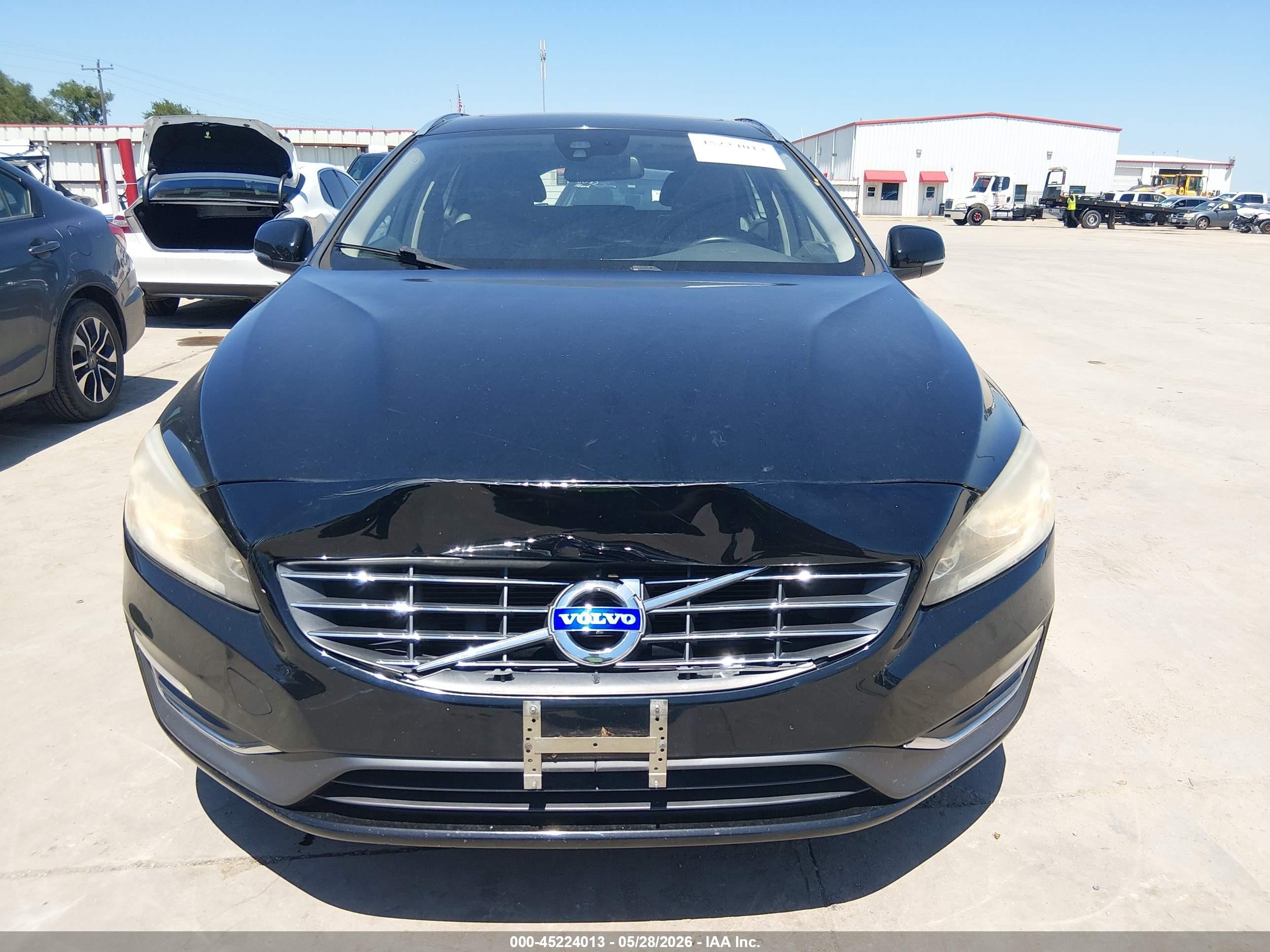 2015 Volvo V60 T5 Premier Black vin: YV140MEB6F1207654