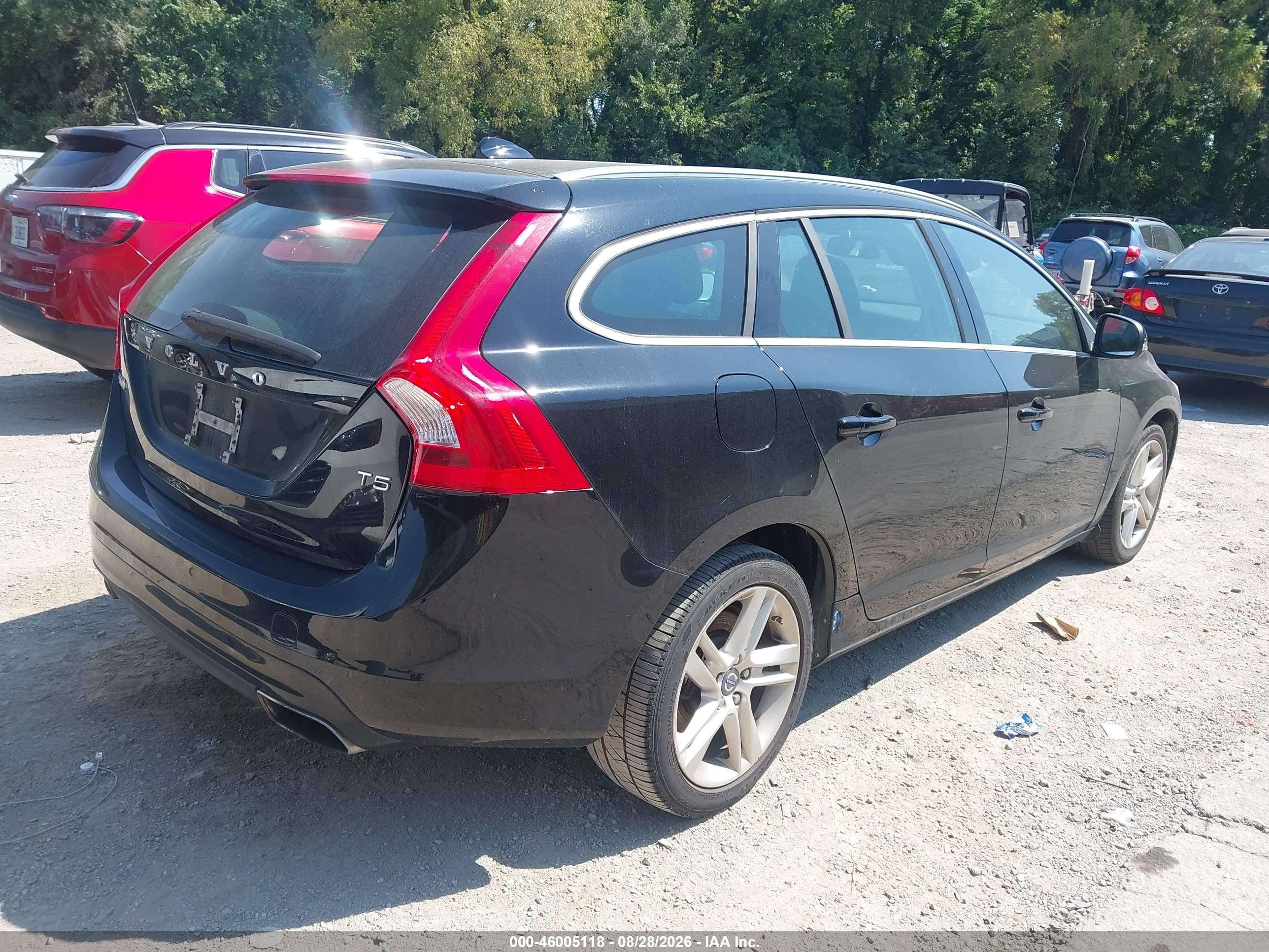 2015 Volvo V60 T5 Premier Black vin: YV140MEB7F1207680