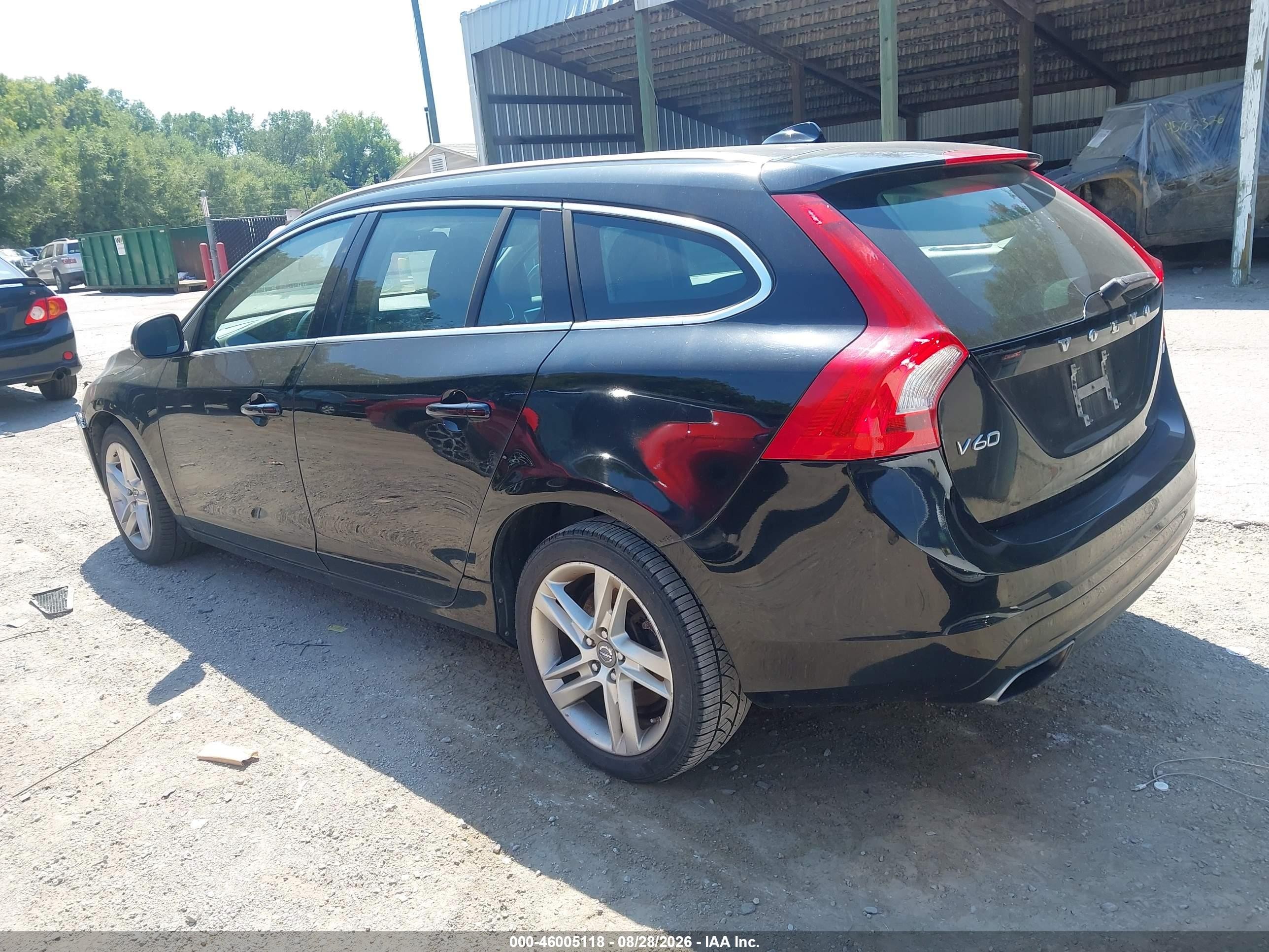 2015 Volvo V60 T5 Premier Black vin: YV140MEB7F1207680