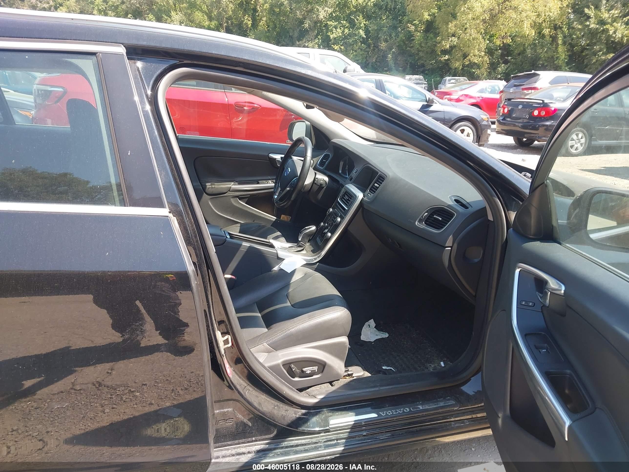 2015 Volvo V60 T5 Premier Black vin: YV140MEB7F1207680