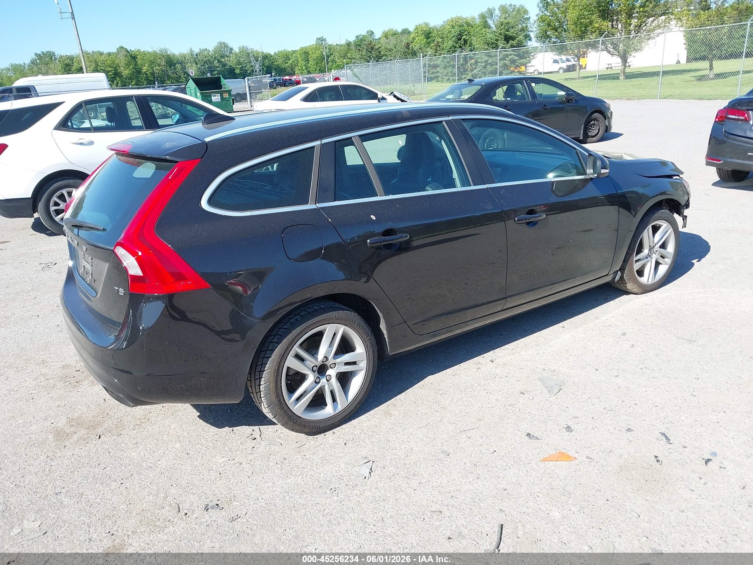 2015 Volvo V60 T5 Premier Black vin: YV140MEB9F1199050