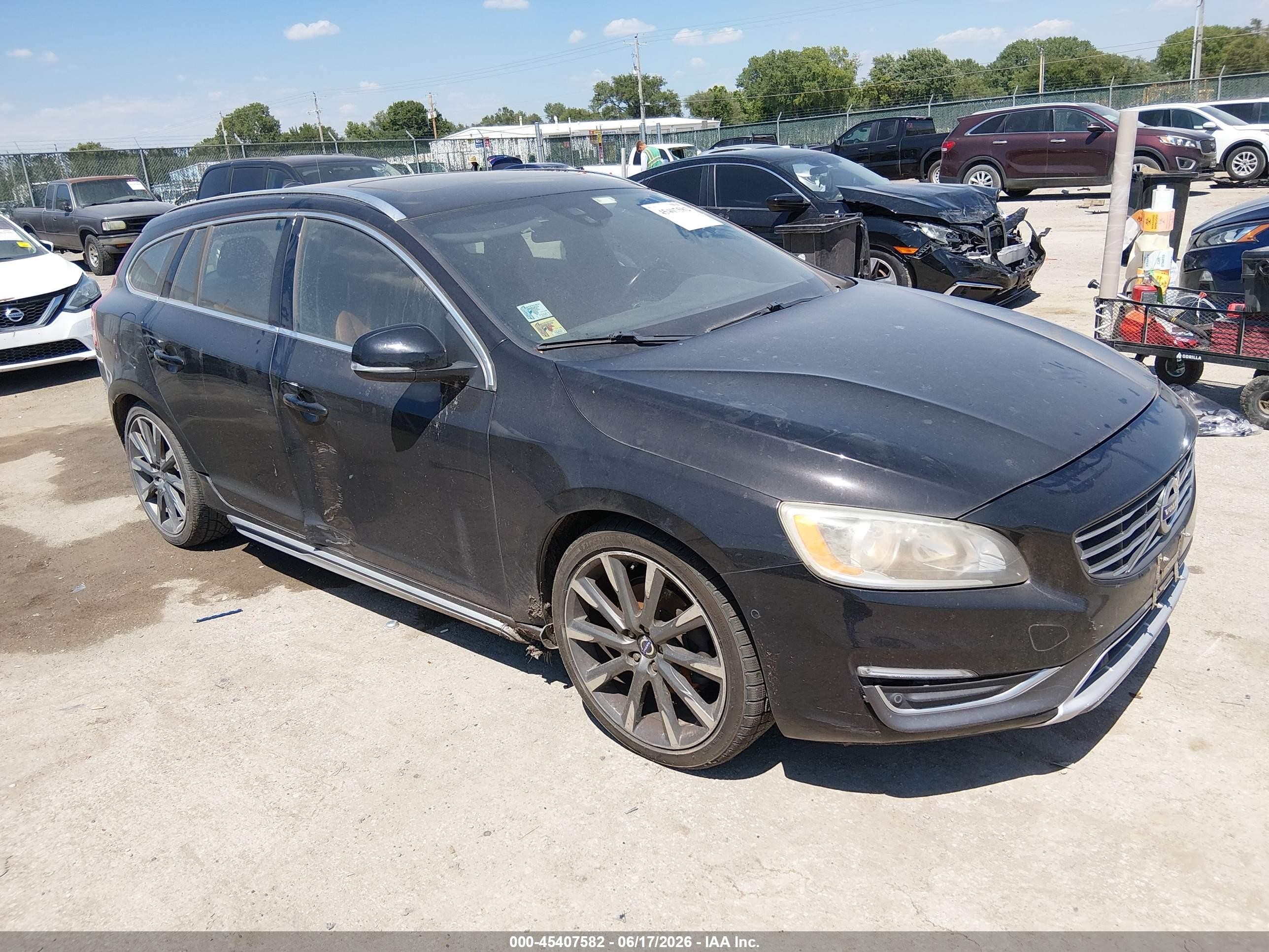 2015 Volvo V60 T5 Premier Black vin: YV140MEBXF1187506