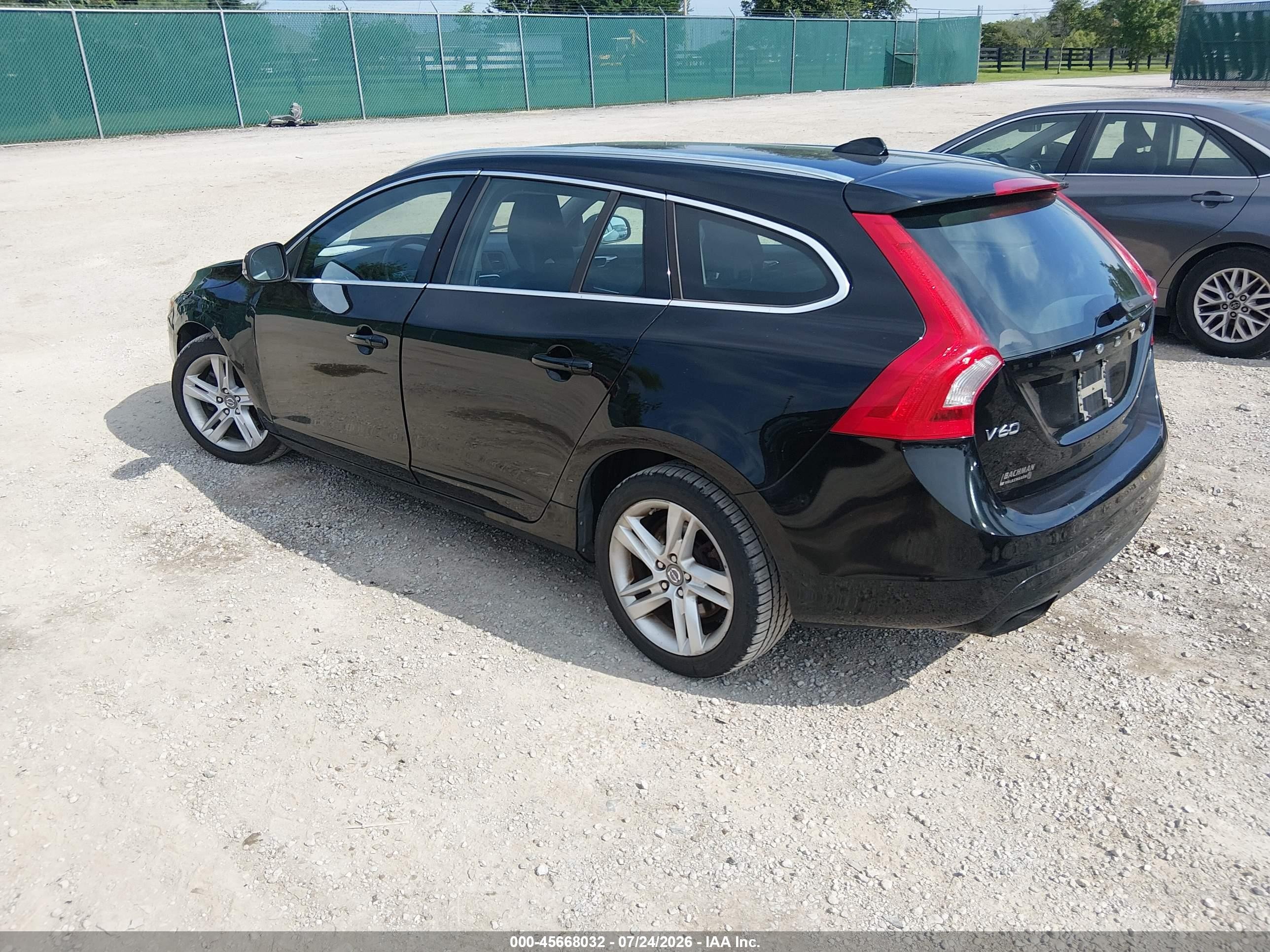 2015 Volvo V60 T5 Premier Black vin: YV140MEBXF1207429
