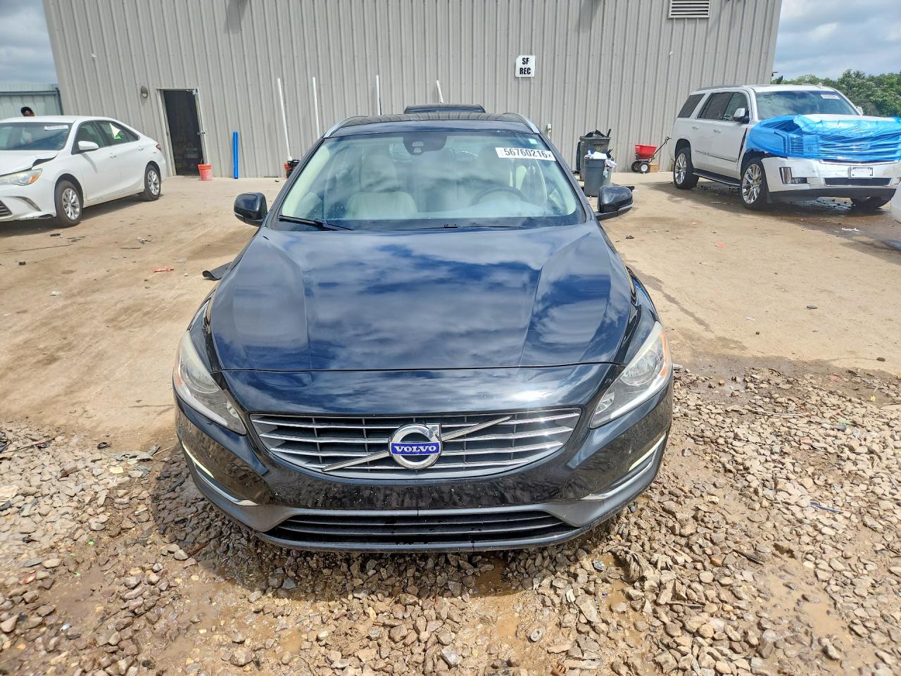 2015 Volvo V60 Premier+ Black vin: YV140MEC2F1213623