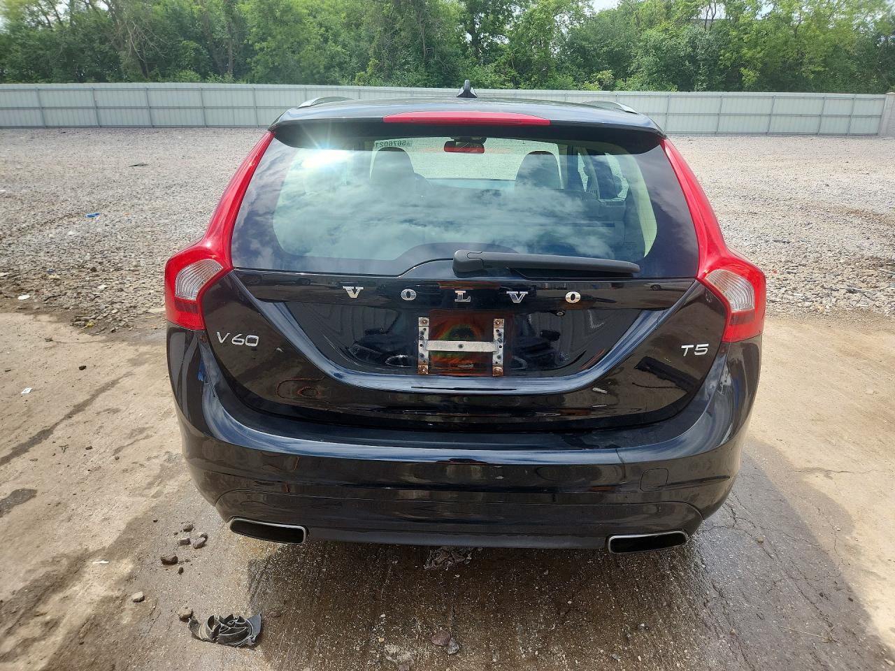 2015 Volvo V60 Premier+ Black vin: YV140MEC2F1213623