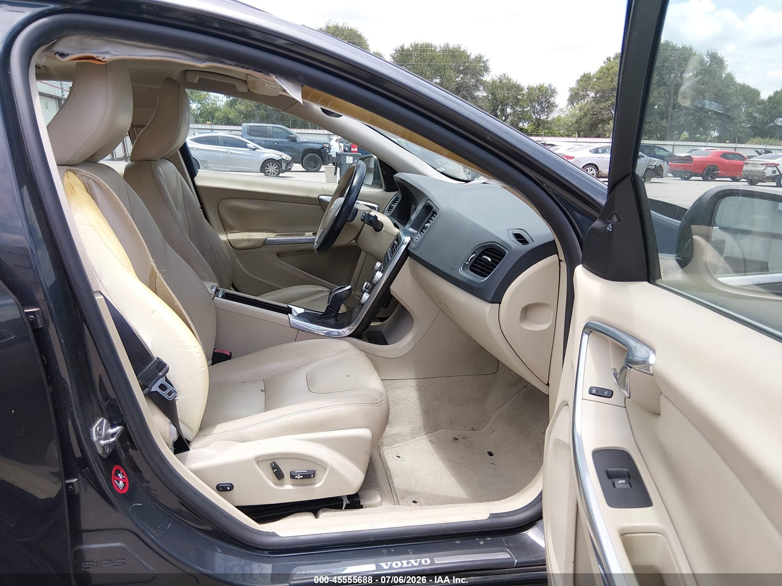 2015 Volvo V60 T5 Premier Gray vin: YV140MEK1F1251979