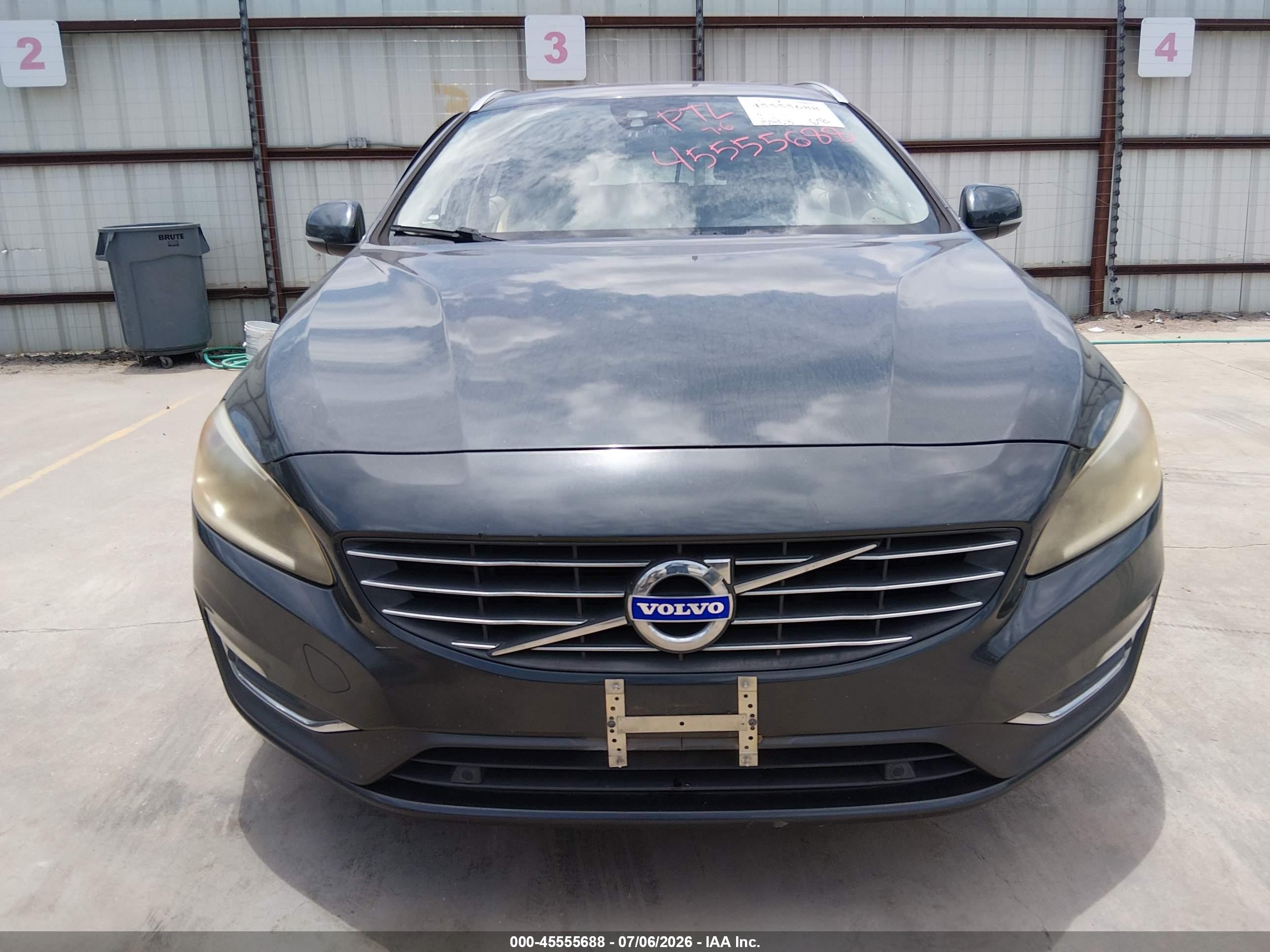 2015 Volvo V60 T5 Premier Gray vin: YV140MEK1F1251979