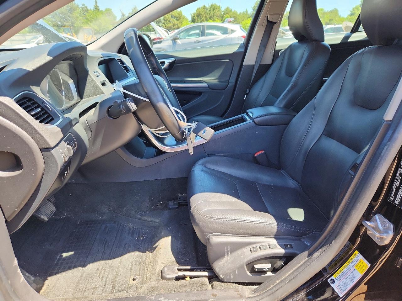 2016 Volvo V60 T5 Premier Black vin: YV140MEK2G1307106