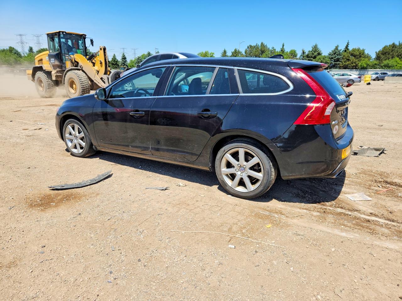 2016 Volvo V60 T5 Premier Black vin: YV140MEK2G1307106