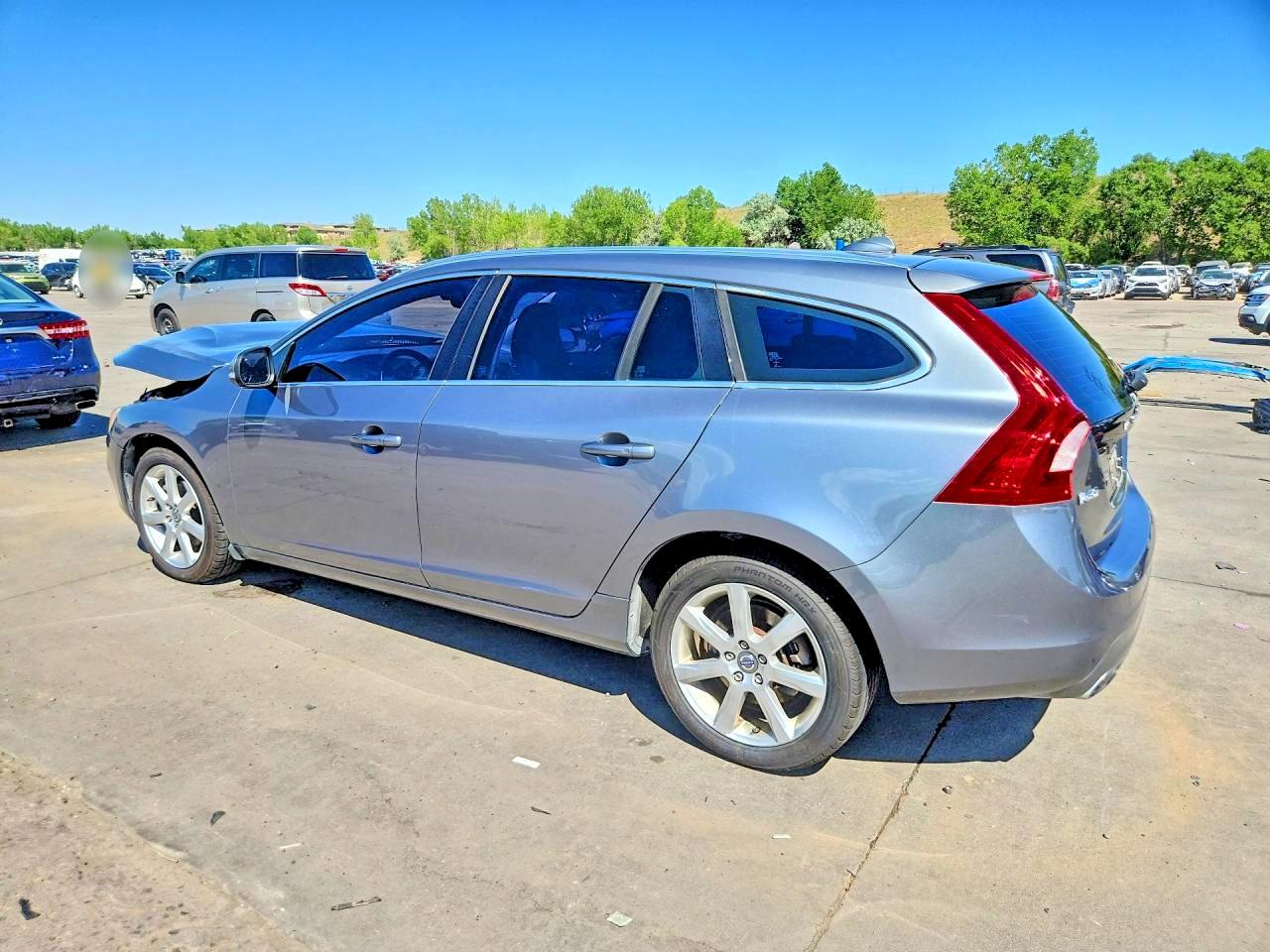 2017 Volvo V60 T5 Premier Gray vin: YV140MEK2H1332458