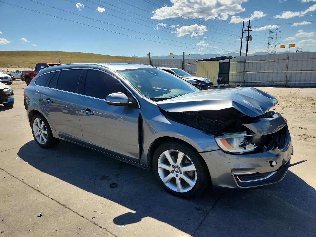 2017 Volvo V60 T5 Premier Gray vin: YV140MEK2H1332458