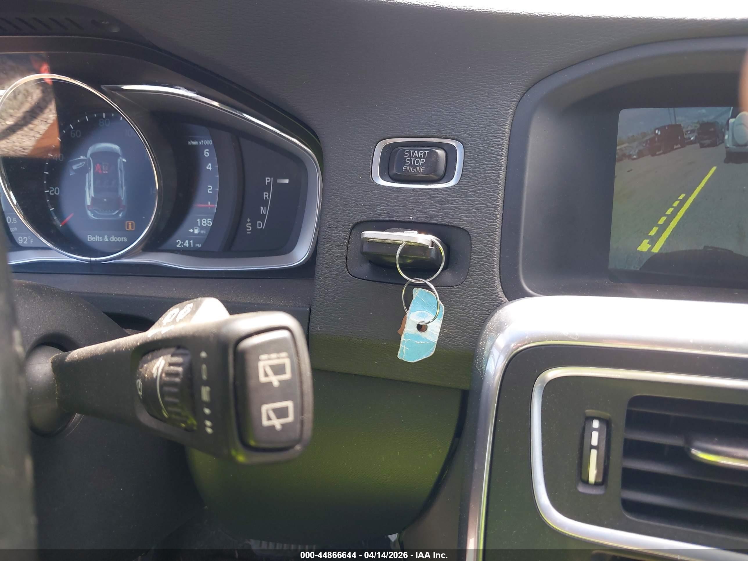 2015 Volvo V60 T5 Premier Dark Blue vin: YV140MEK3F1222032