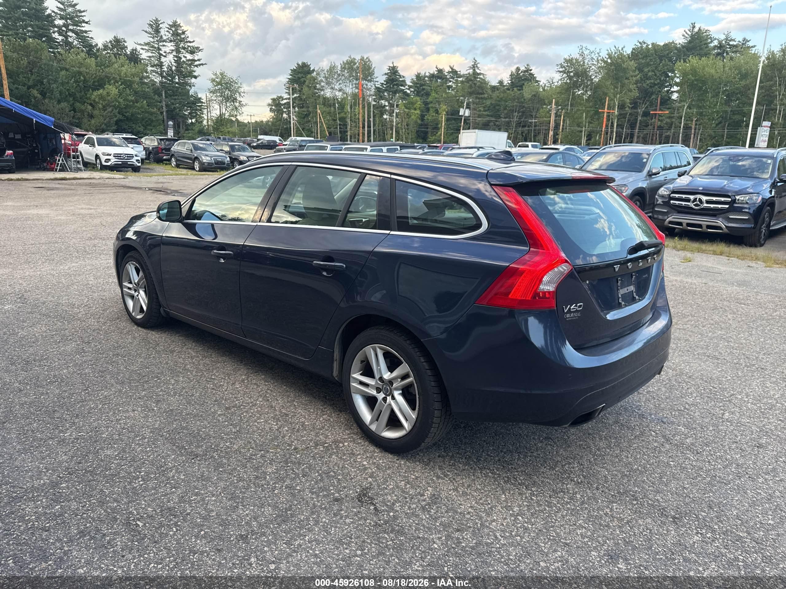 2015 Volvo V60 T5 Premier Blue vin: YV140MEK6F1254733