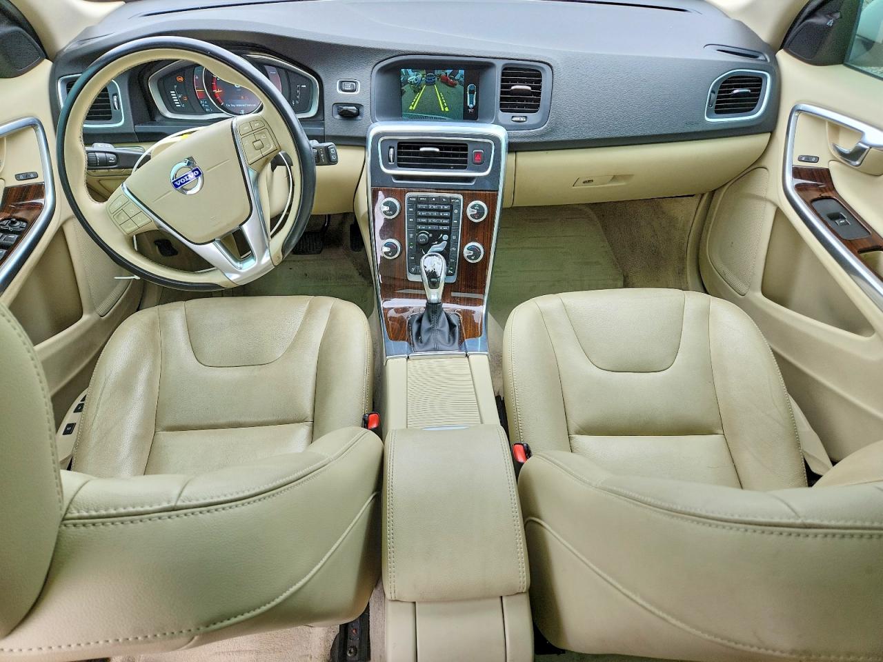 2015 Volvo V60 Premier White vin: YV140MEK7F1258712
