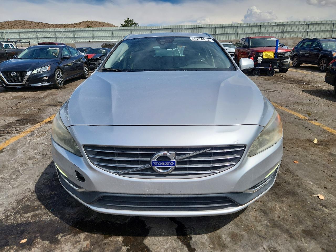 2016 Volvo V60 T5 Premier Silver vin: YV140MEK7G1300751