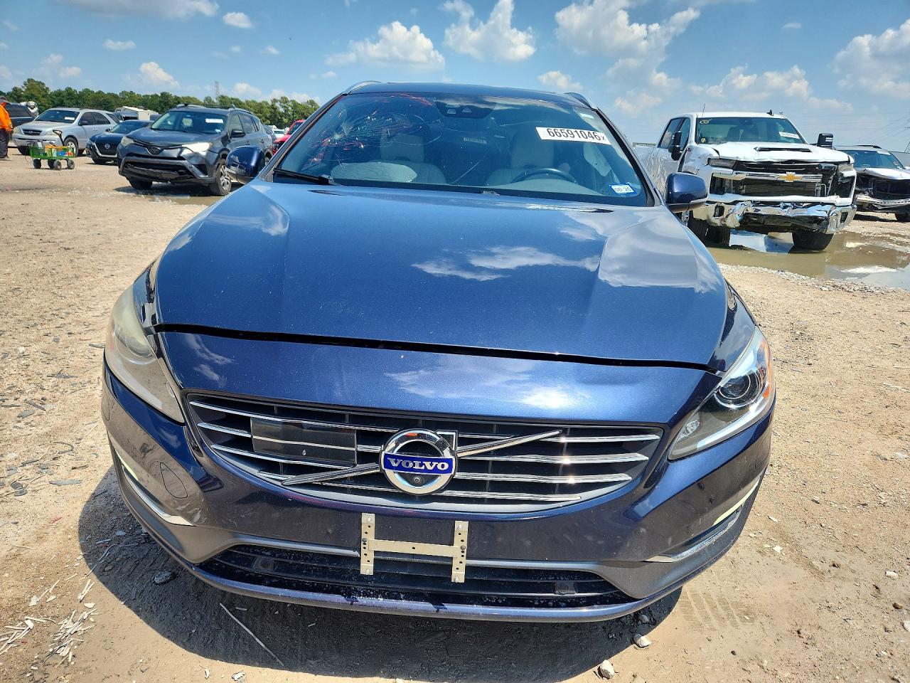 2015 Volvo V60 Platinum Blue vin: YV140MEM5F1240811