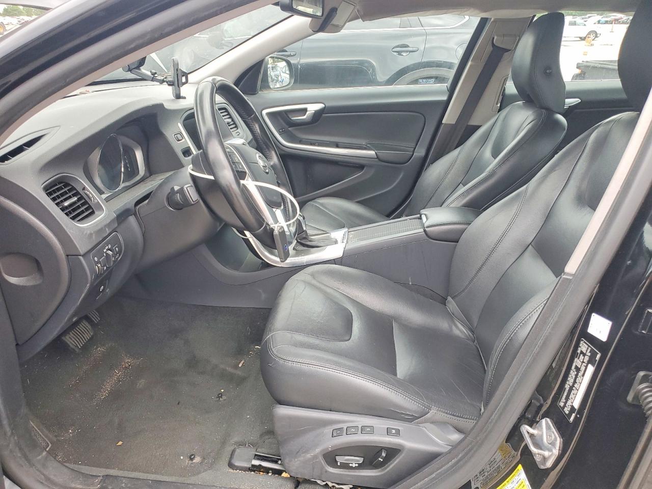 2015 Volvo S60 Premier Black vin: YV140MFB0F2314210