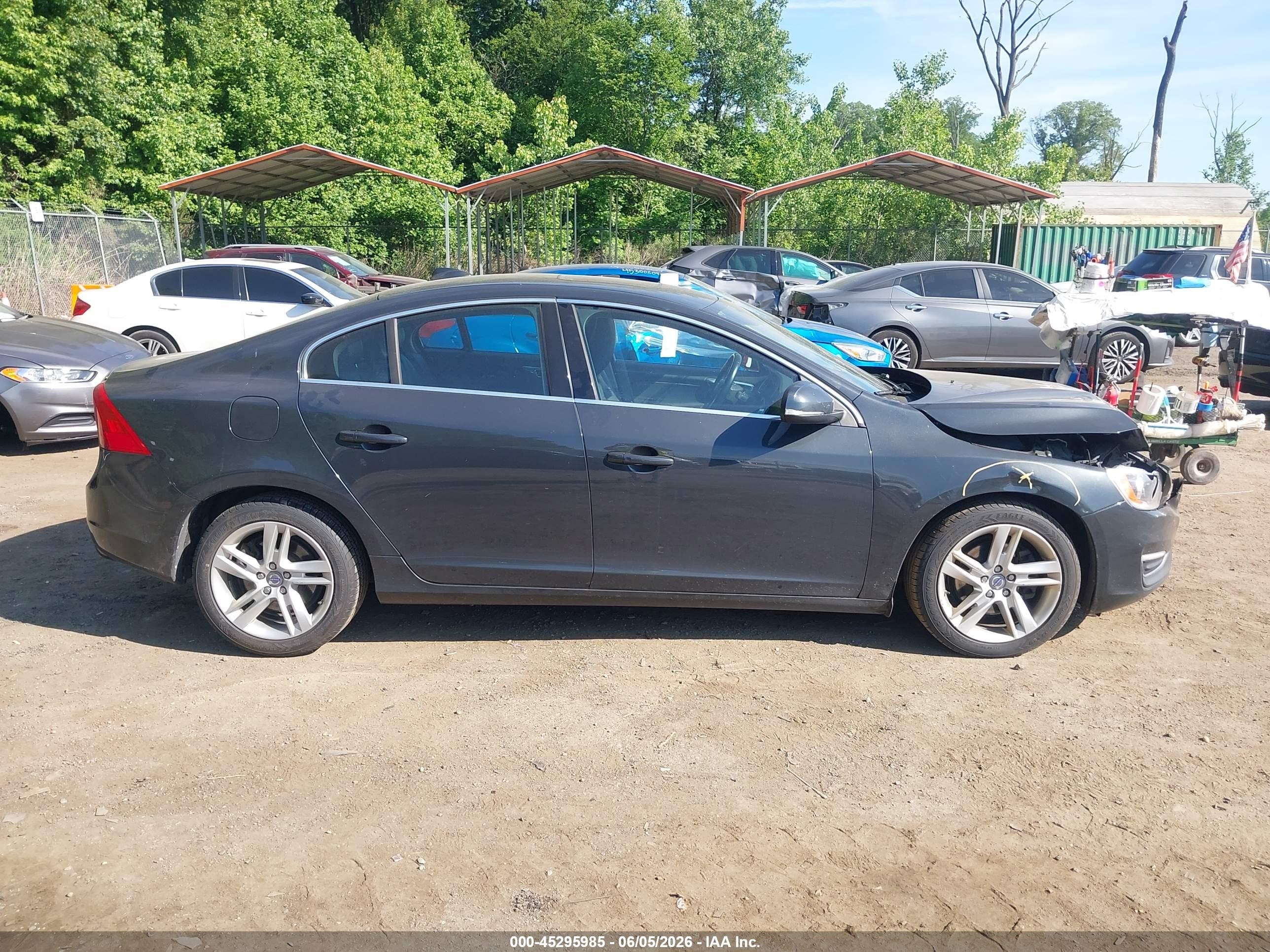2015 Volvo S60 T5 Premier Gray vin: YV140MFB1F1306199