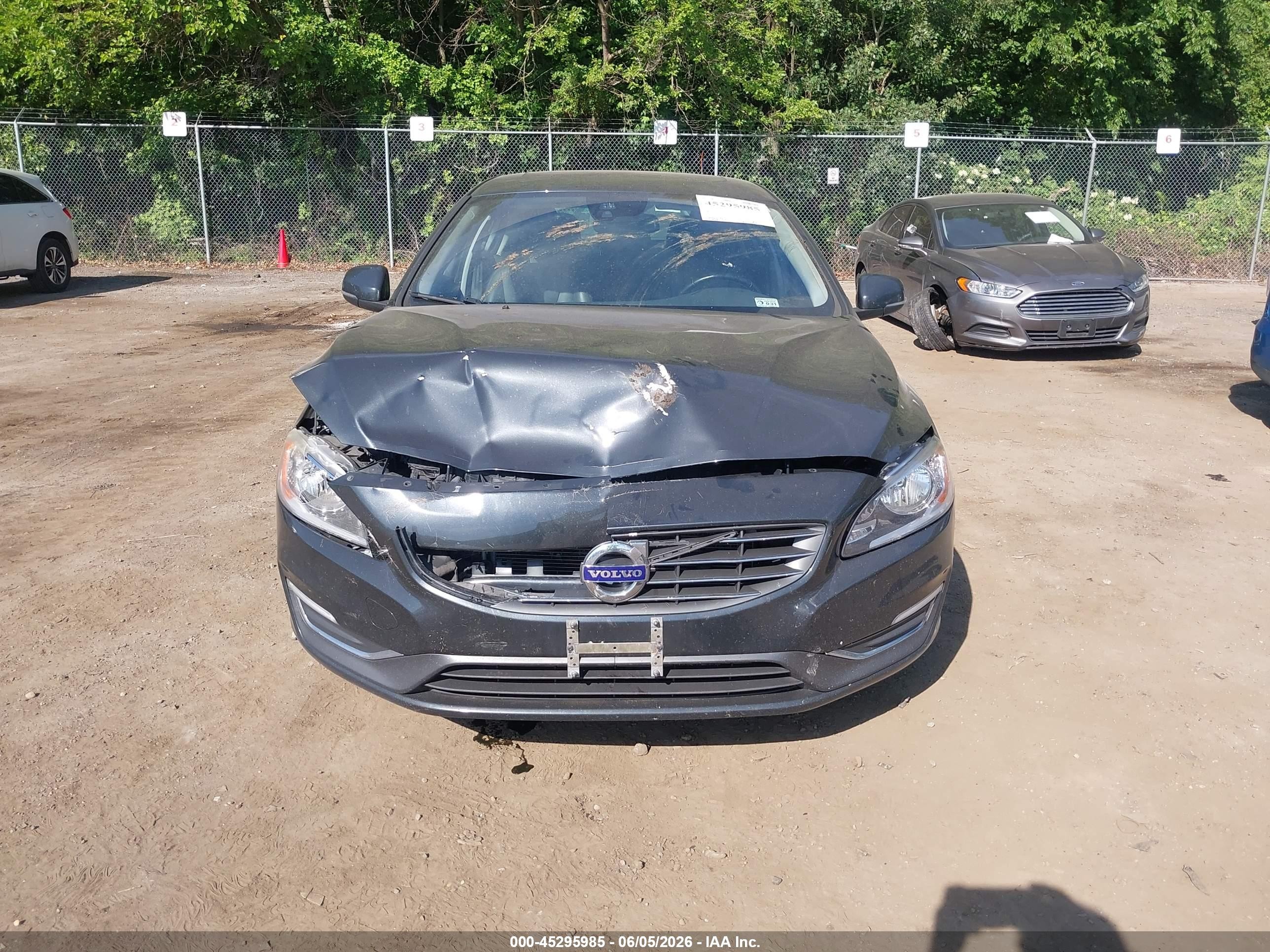2015 Volvo S60 T5 Premier Gray vin: YV140MFB1F1306199