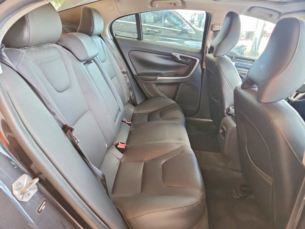2015 Volvo S60 Premier Угольный vin: YV140MFB2F1306065