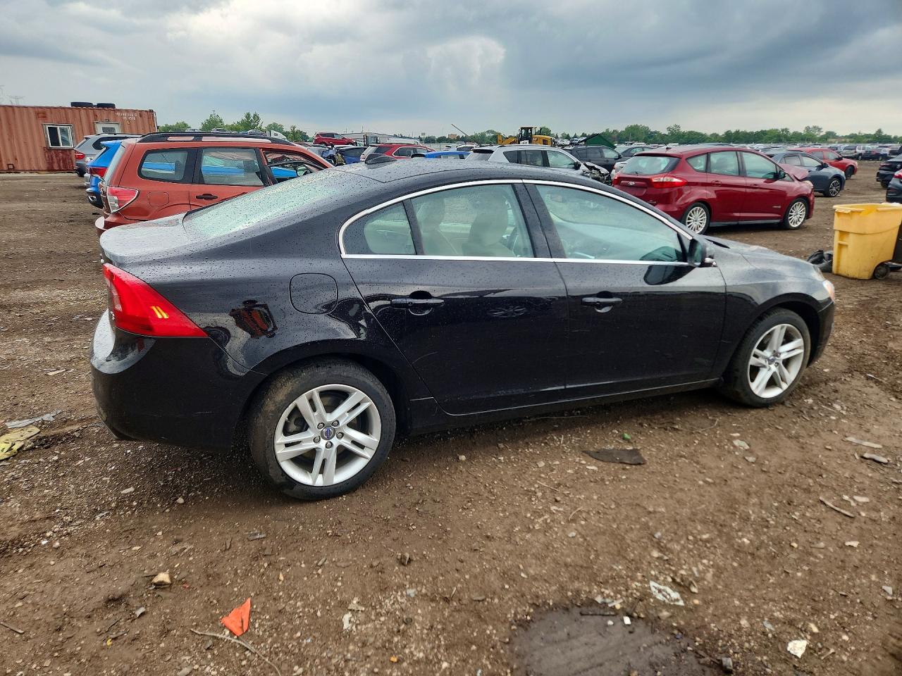 2015 Volvo S60 Premier Gray vin: YV140MFB4F1306357