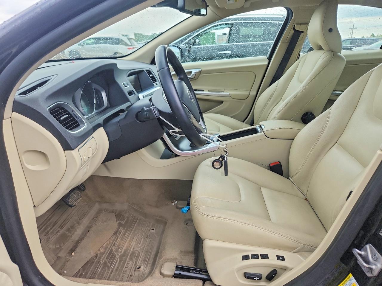 2015 Volvo S60 Premier Gray vin: YV140MFB4F1306357
