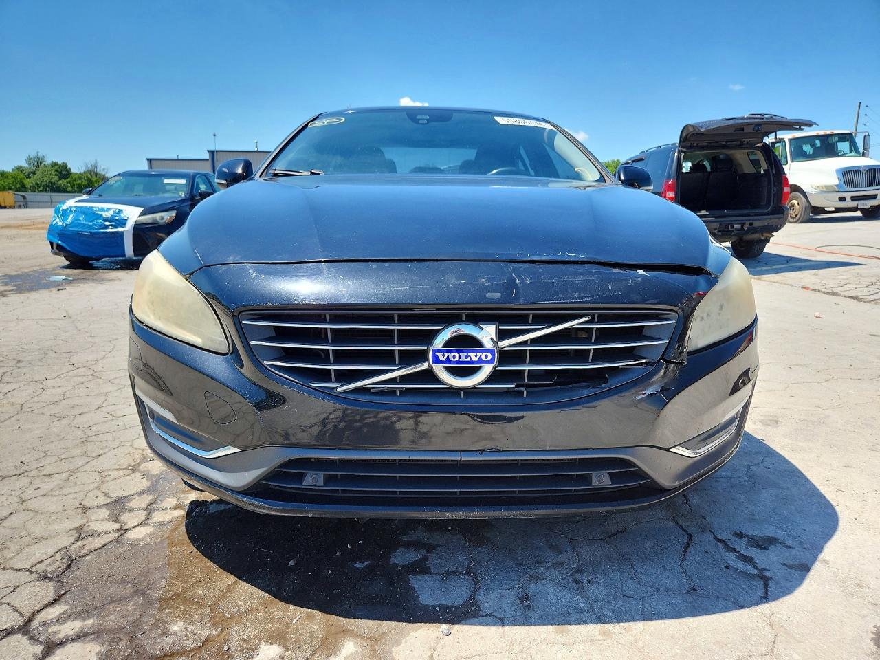 2015 Volvo S60 Premier Black vin: YV140MFB5F1309025