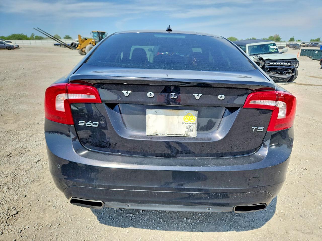 2015 Volvo S60 Premier Black vin: YV140MFB6F1305324