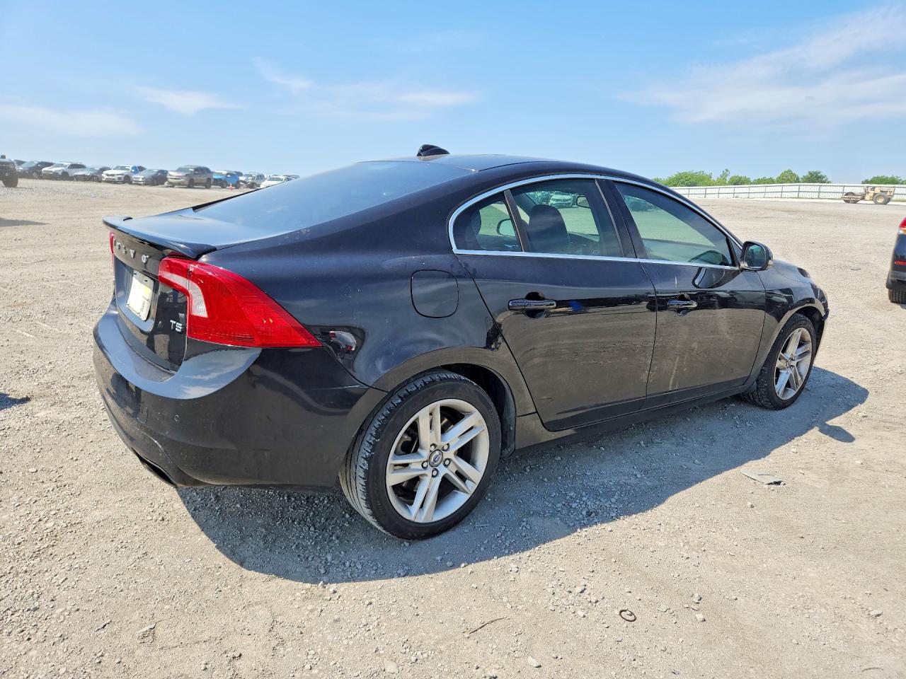 2015 Volvo S60 Premier Black vin: YV140MFB6F1305324