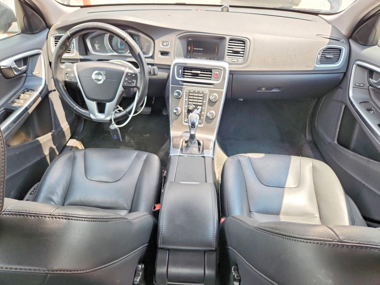 2015 Volvo S60 Premier Черный vin: YV140MFB9F2316165