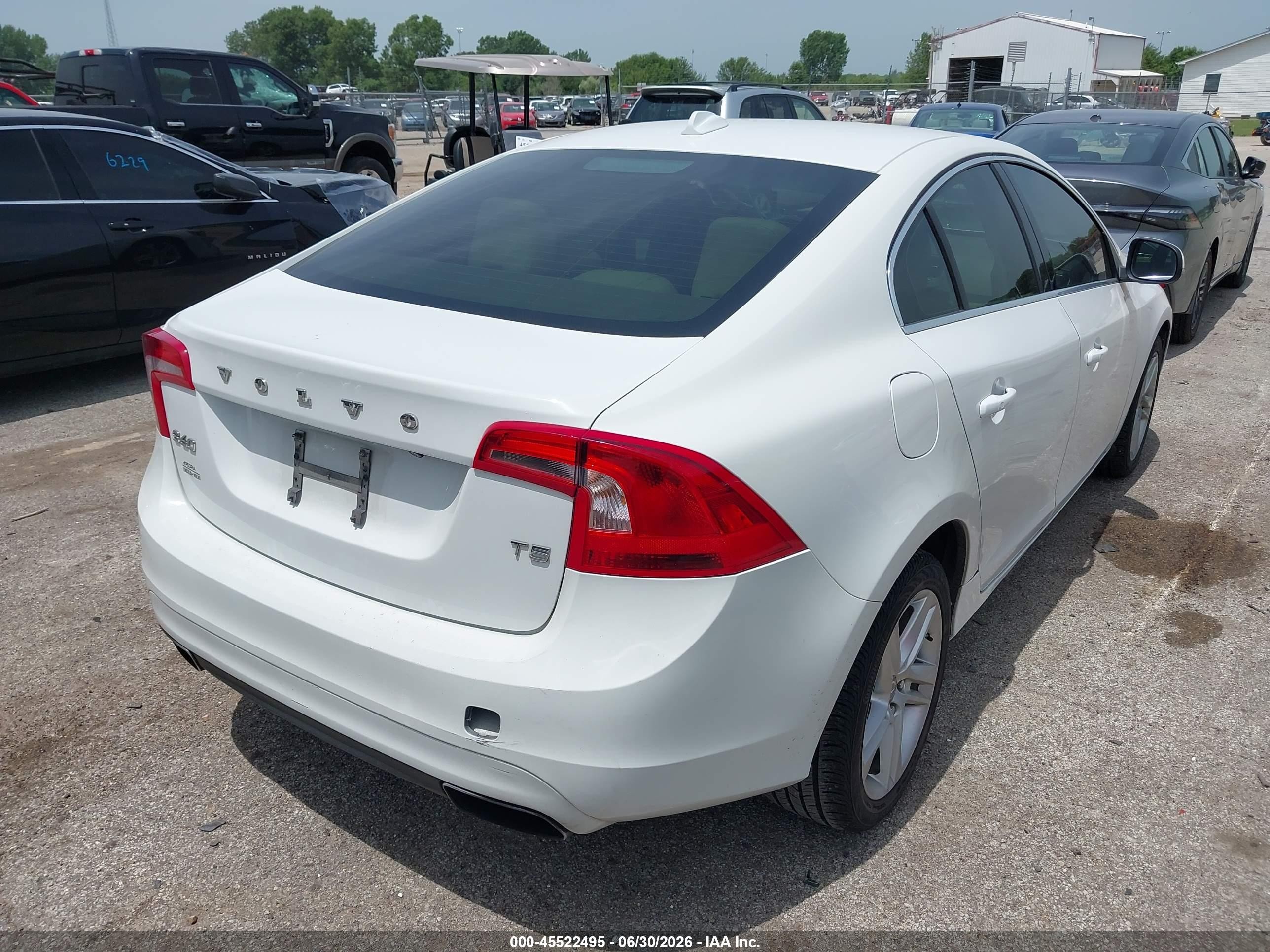 2015 Volvo S60 T5 Premier Plus White vin: YV140MFC1F1311623