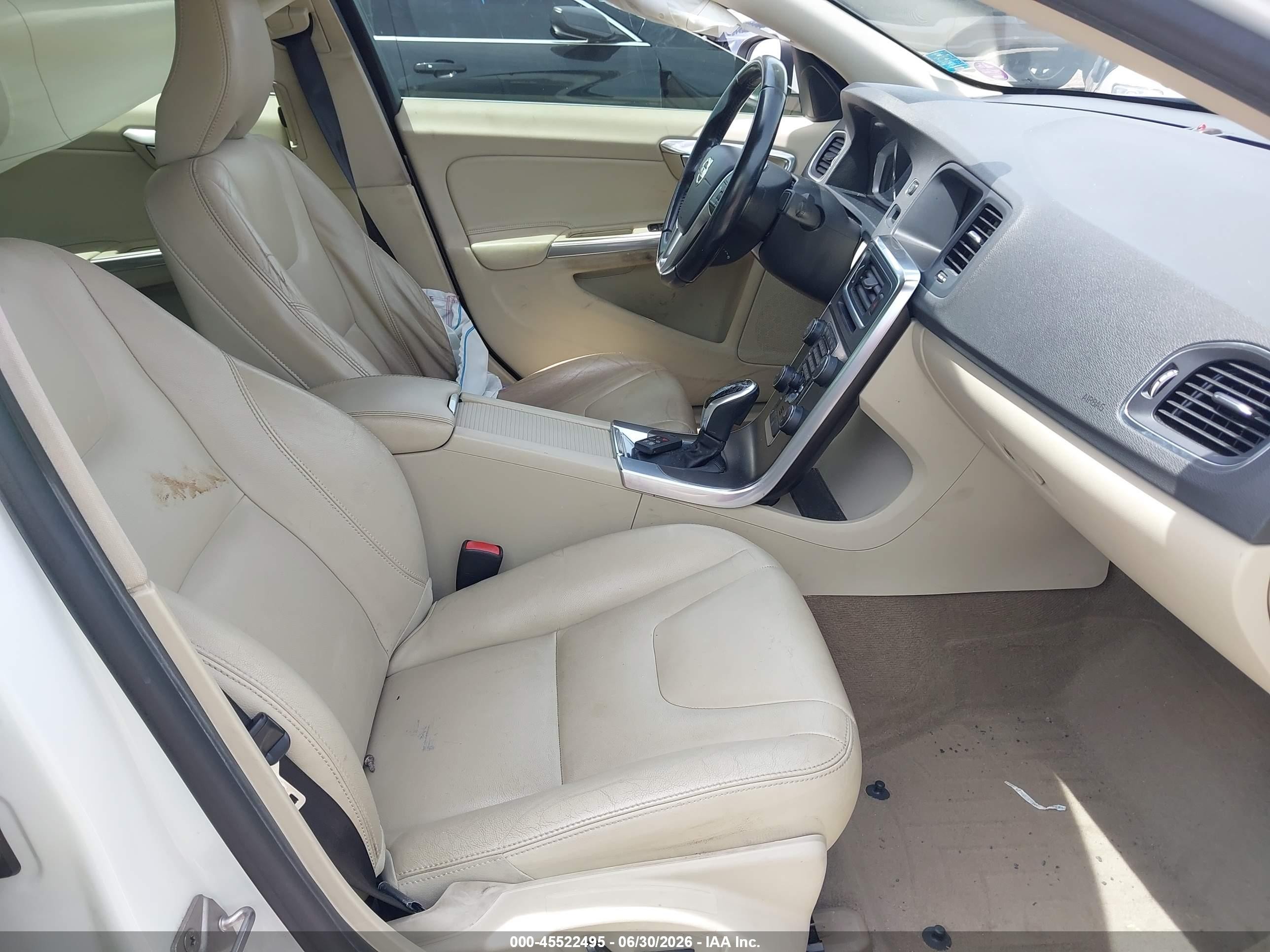 2015 Volvo S60 T5 Premier Plus White vin: YV140MFC1F1311623