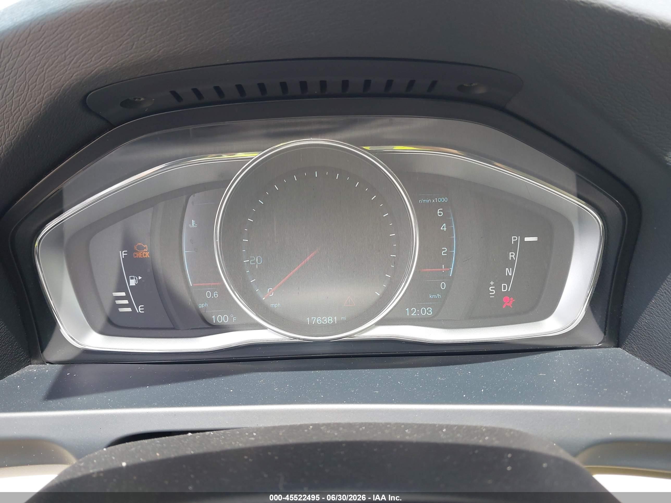 2015 Volvo S60 T5 Premier Plus White vin: YV140MFC1F1311623