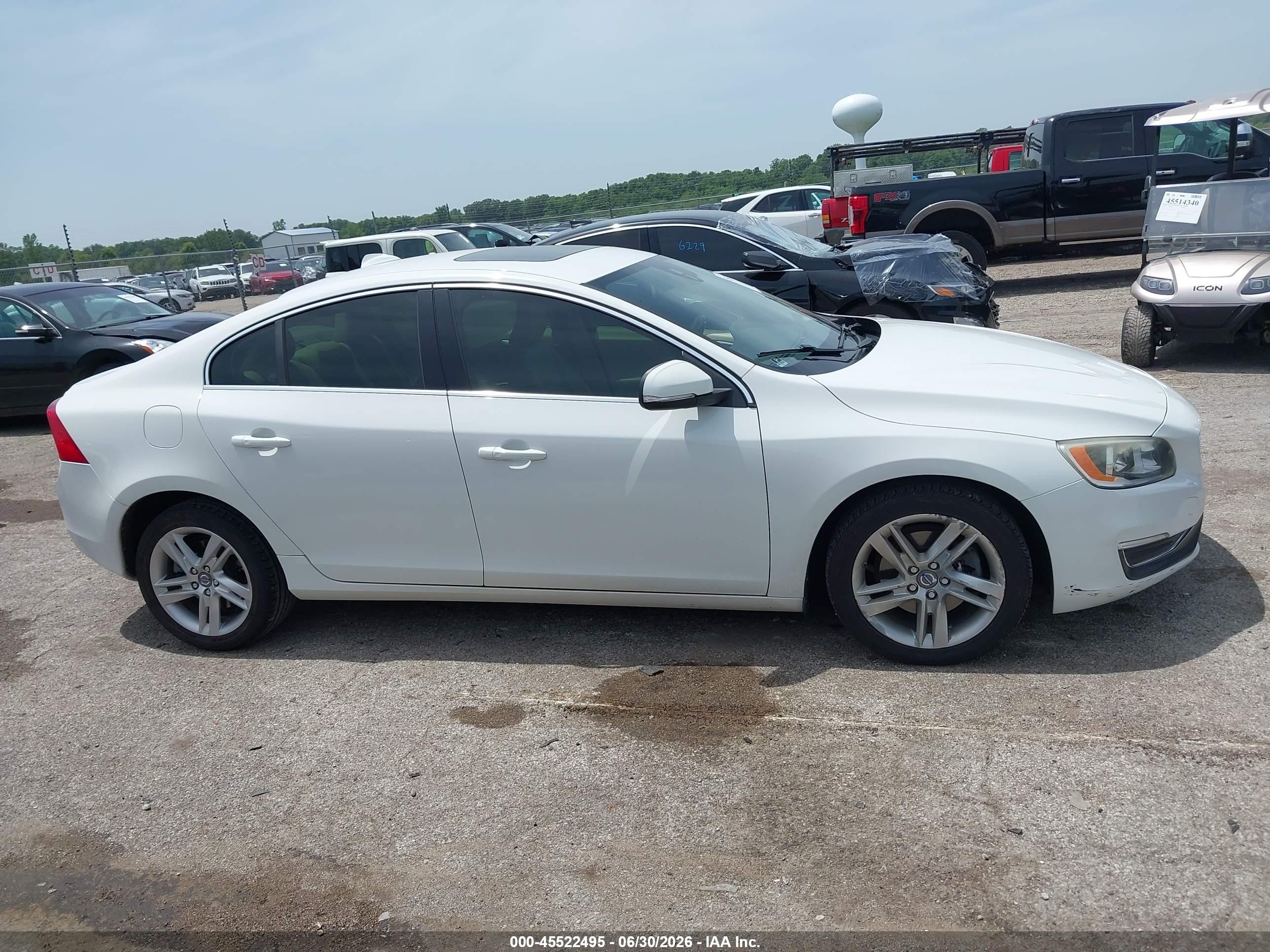 2015 Volvo S60 T5 Premier Plus White vin: YV140MFC1F1311623