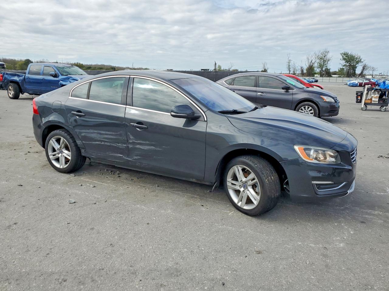 2015 Volvo S60 Premier+ Серый vin: YV140MFC7F1307351