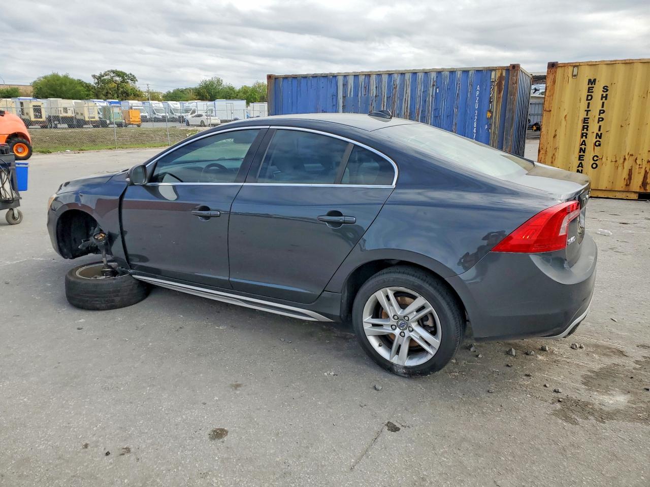 2015 Volvo S60 Premier+ Серый vin: YV140MFC7F1307351