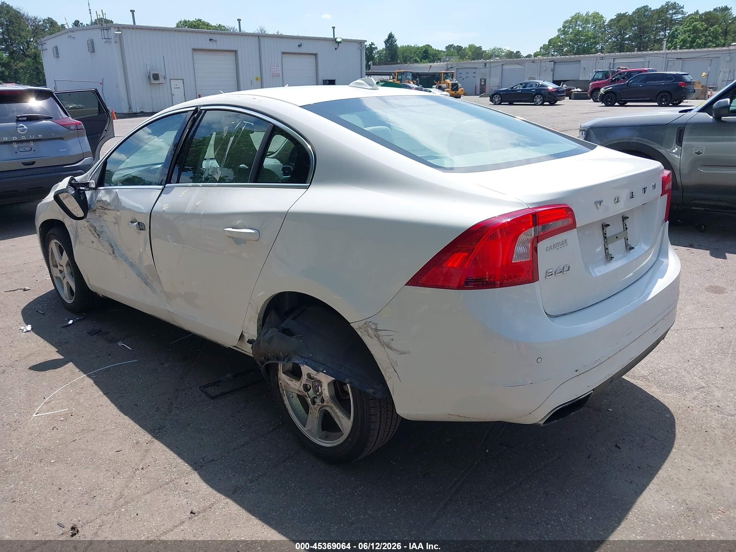 2015 Volvo S60 T5 Premier Plus White vin: YV140MFC8F2301584