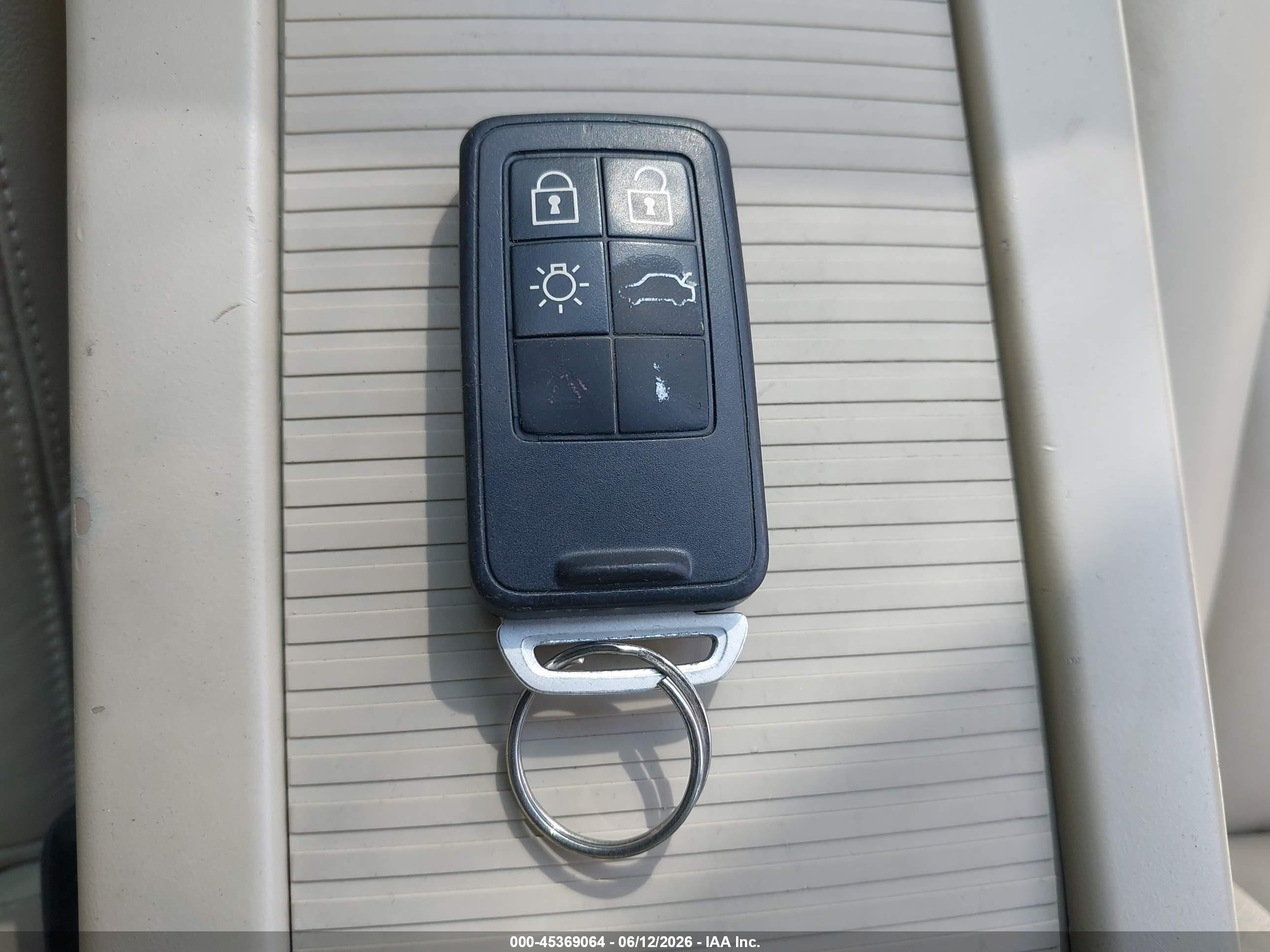 2015 Volvo S60 T5 Premier Plus White vin: YV140MFC8F2301584