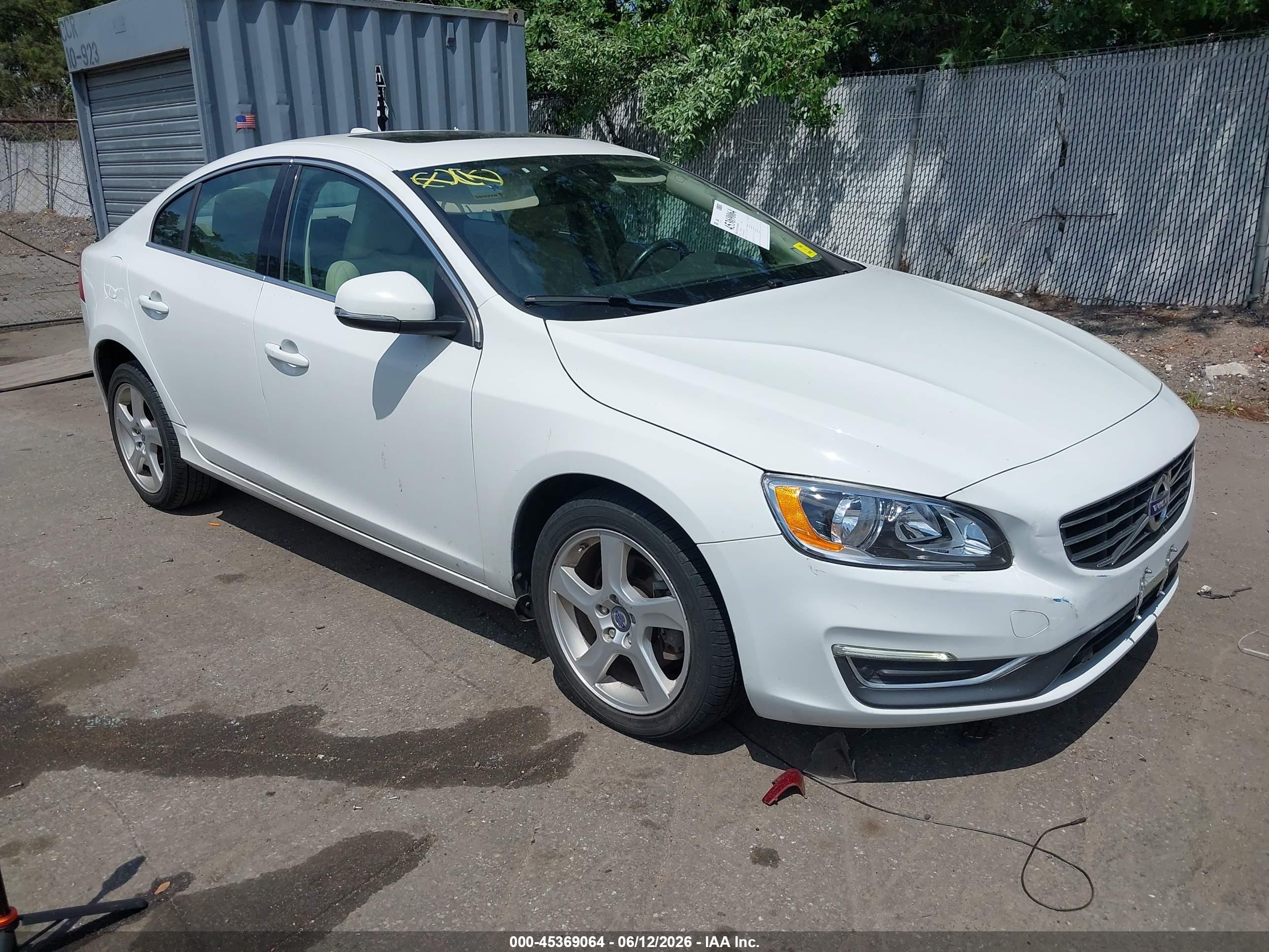 2015 Volvo S60 T5 Premier Plus White vin: YV140MFC8F2301584