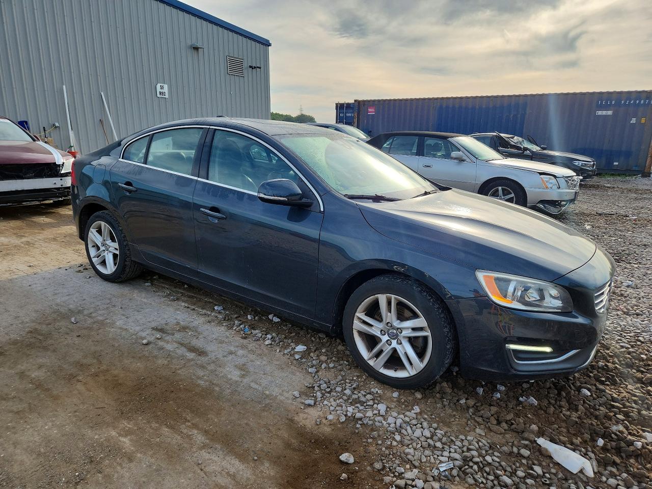2015 Volvo S60 Premier+ Gray vin: YV140MFCXF1311622