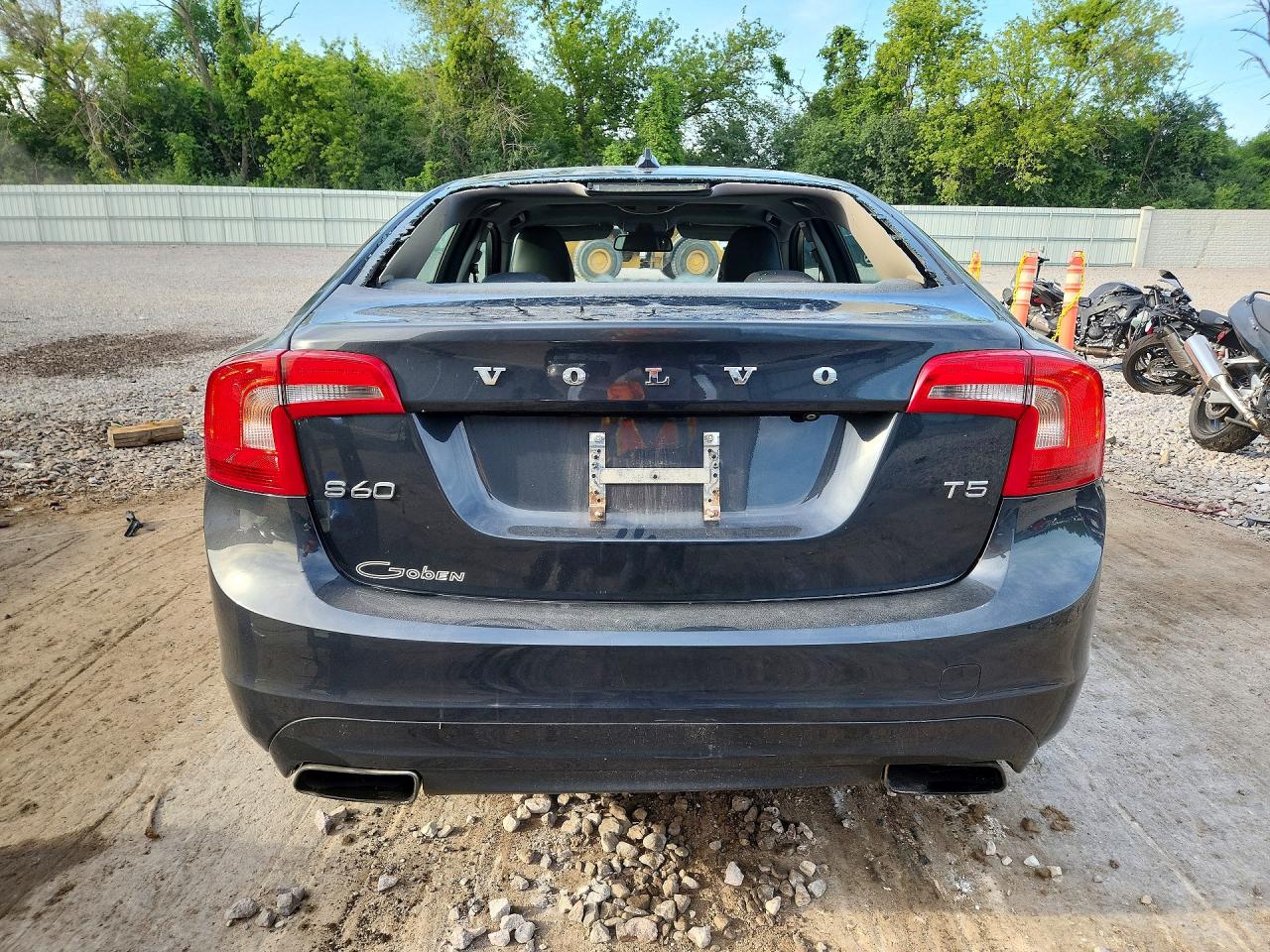 2015 Volvo S60 Premier+ Gray vin: YV140MFCXF1311622