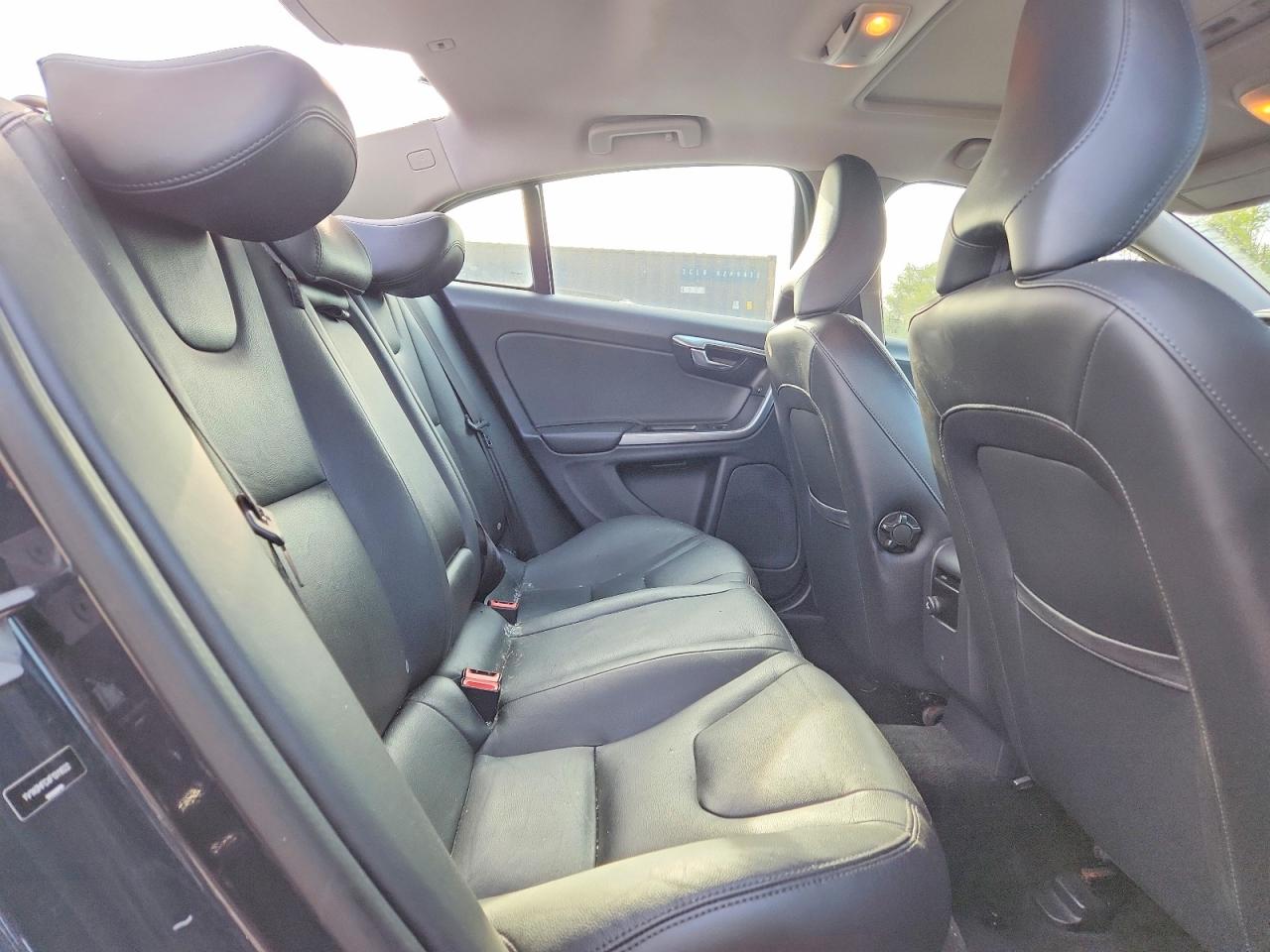 2015 Volvo S60 Premier+ Gray vin: YV140MFCXF1311622