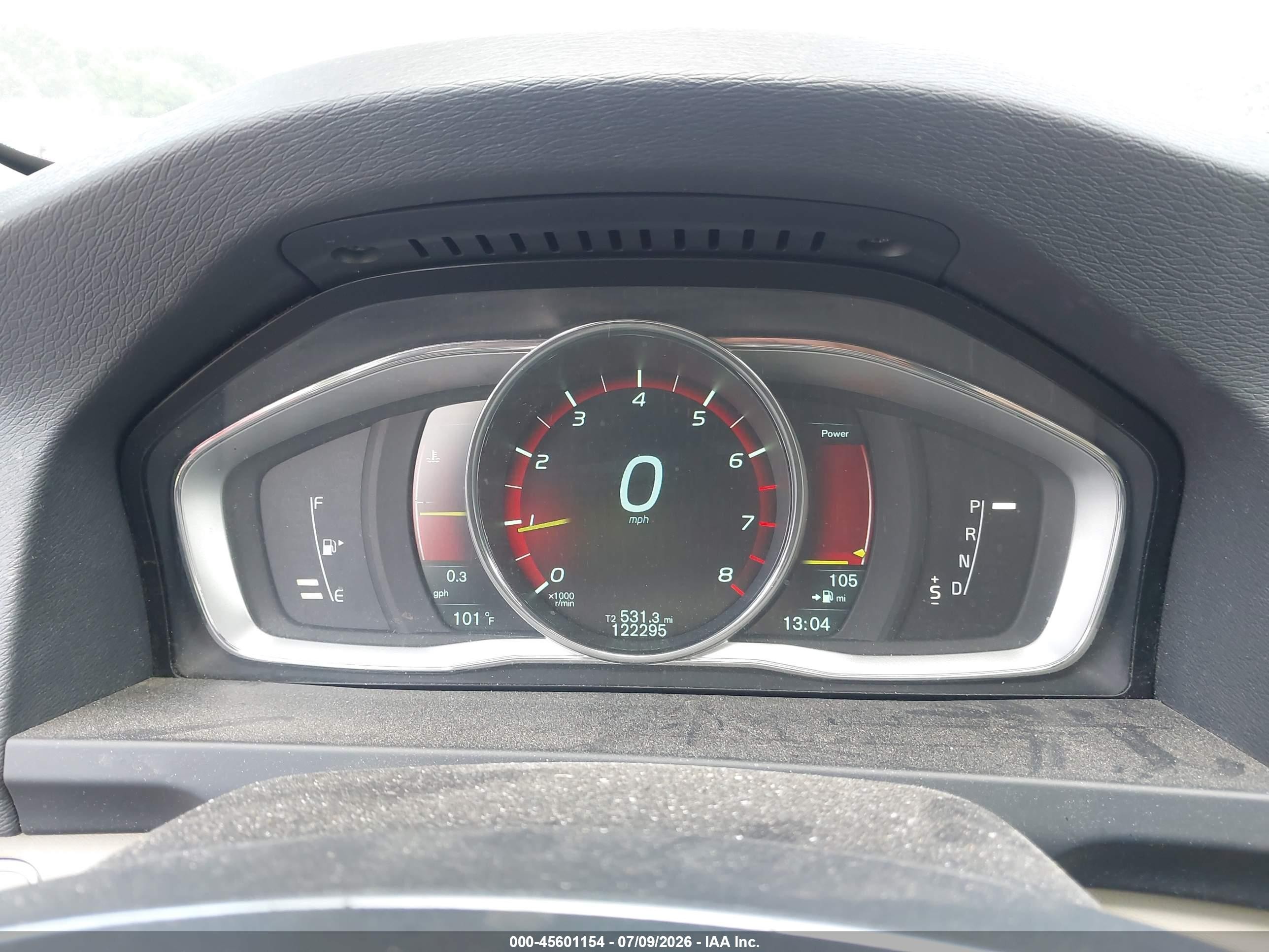 2015 Volvo S60 T5 Platinum Tan vin: YV140MFD1F1301439