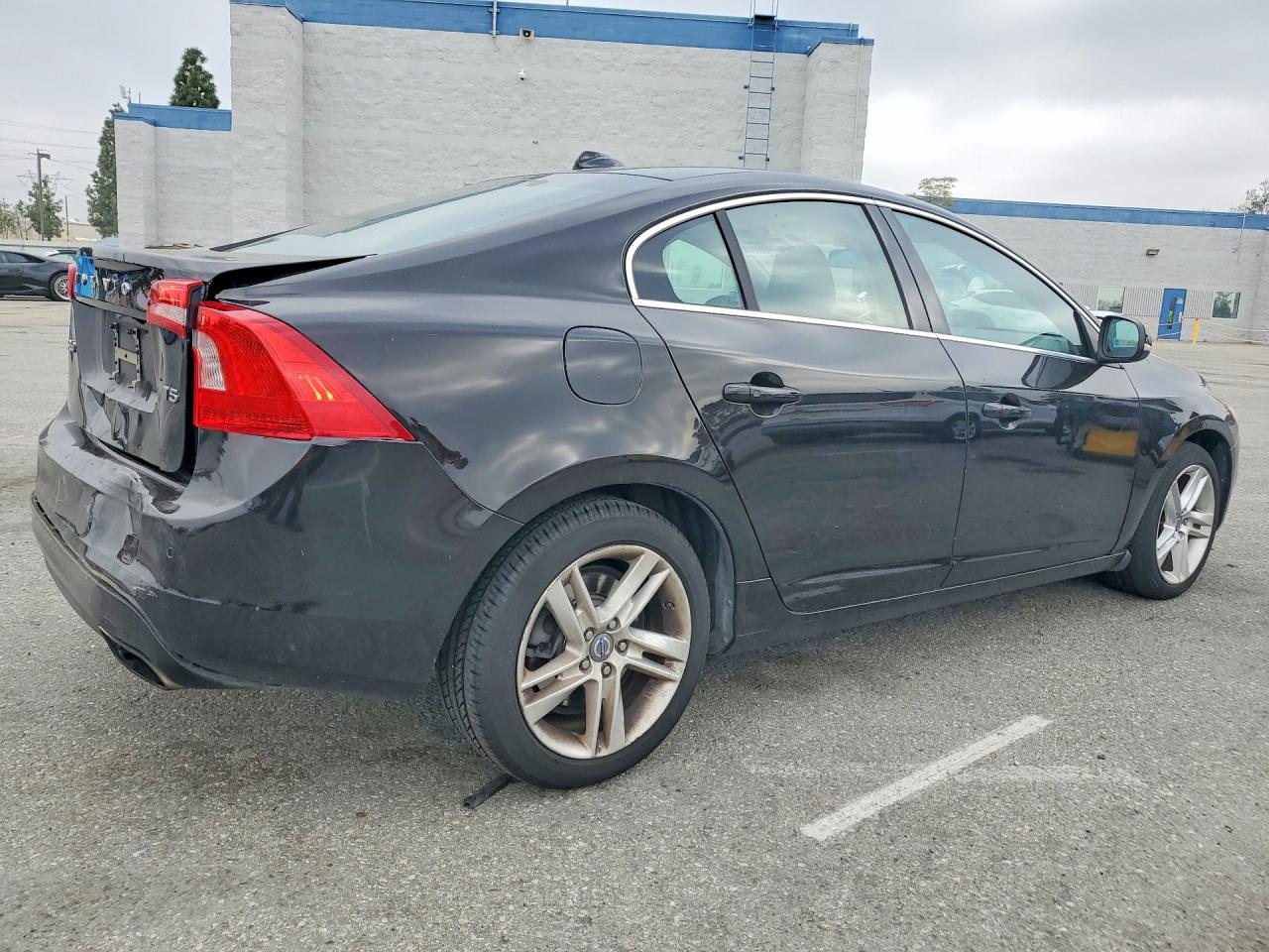 2015 Volvo S60 Platinum Black vin: YV140MFD9F1318795