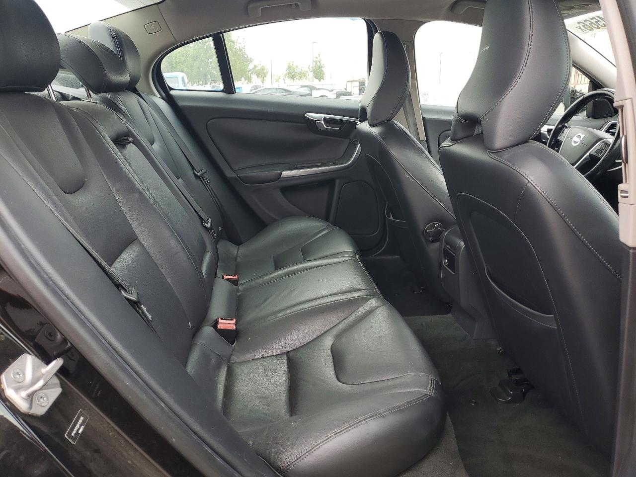 2015 Volvo S60 Platinum Black vin: YV140MFD9F1318795