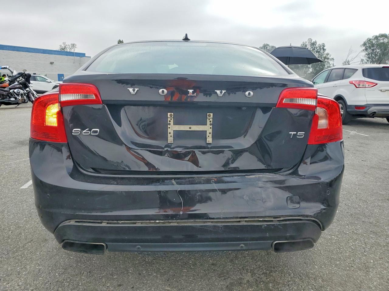 2015 Volvo S60 Platinum Black vin: YV140MFD9F1318795