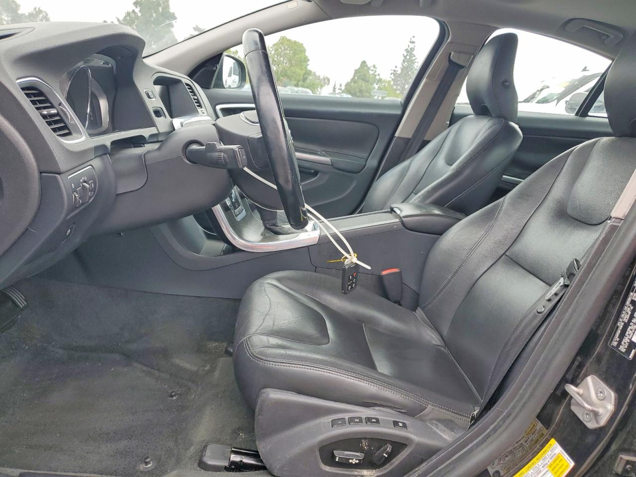2015 Volvo S60 Platinum Black vin: YV140MFD9F1318795