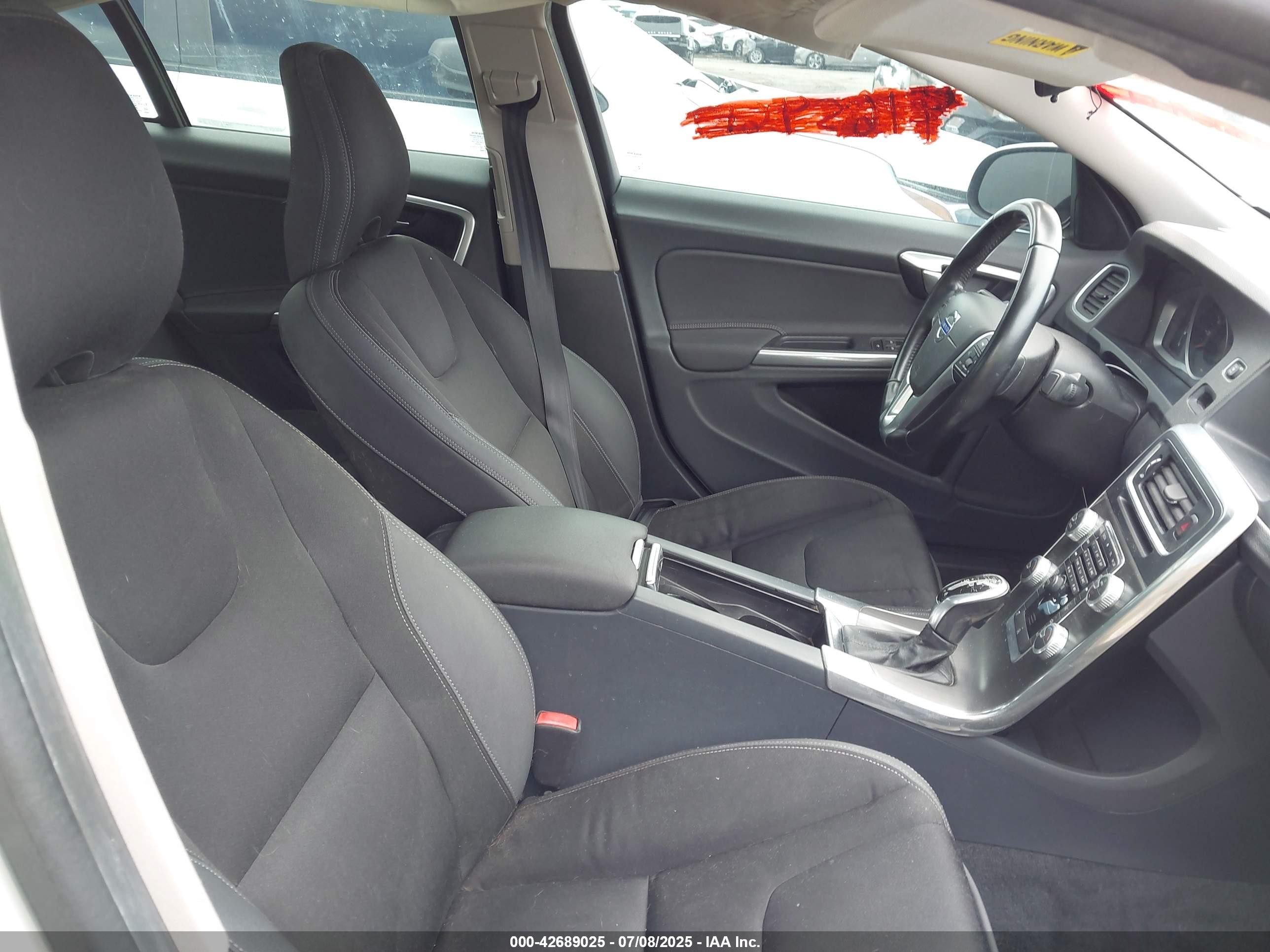 2015 Volvo S60 T5 White vin: YV140MFJ1F1345575